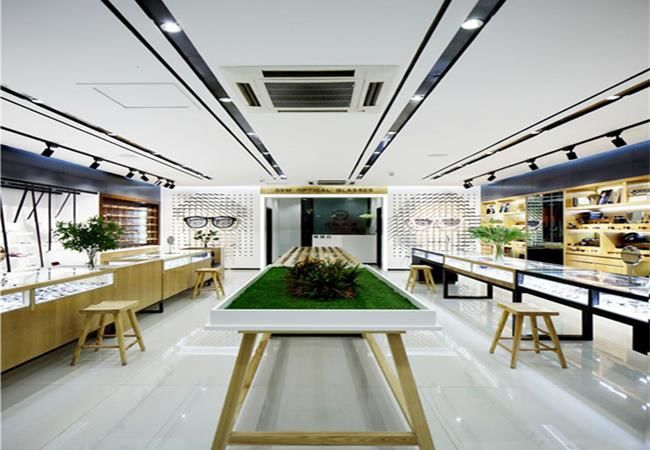 卓創是一家合肥專注眼鏡店裝修公司
